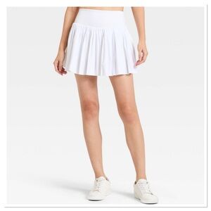Women’s High Rise Woven Pleated Skort All In Motion White